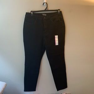 18 High Rise Skinny BLACK